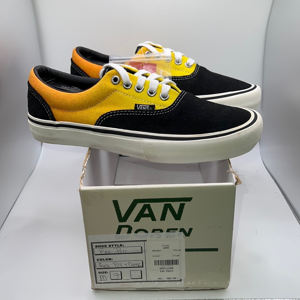 Vans Suede Shoes (New with Box w/o Lid)